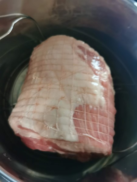 How to Cook Canadian Pork Cottage Roll in an Instant Pot - 128